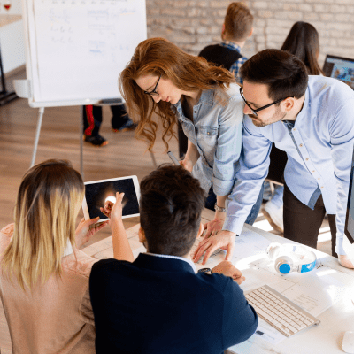 Profesionales de publicidad y planificación de medios